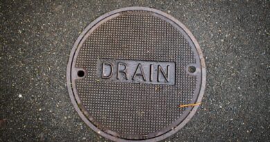 How to Clear a Minor Drain Blockage at Home Safely